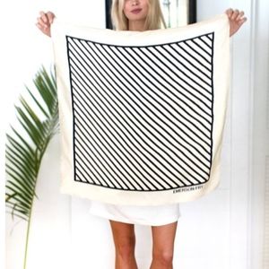 EMERSON FRY New w tags silk cream+black scarf